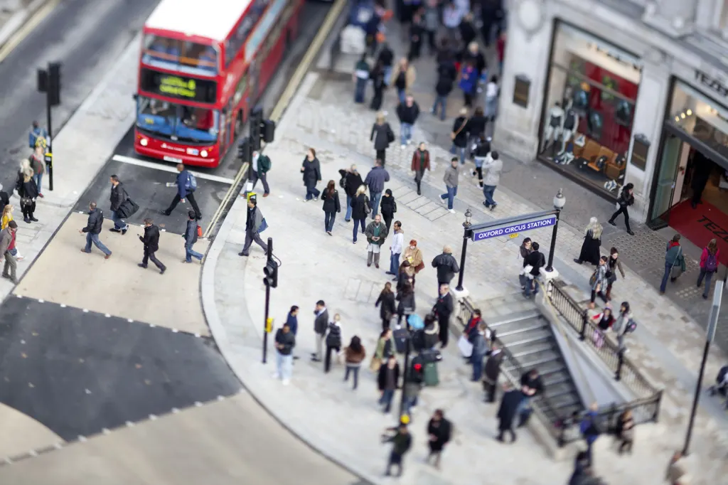Oxford Circus — architecture and documentary photograph in London, UK, frame 5 of 22.